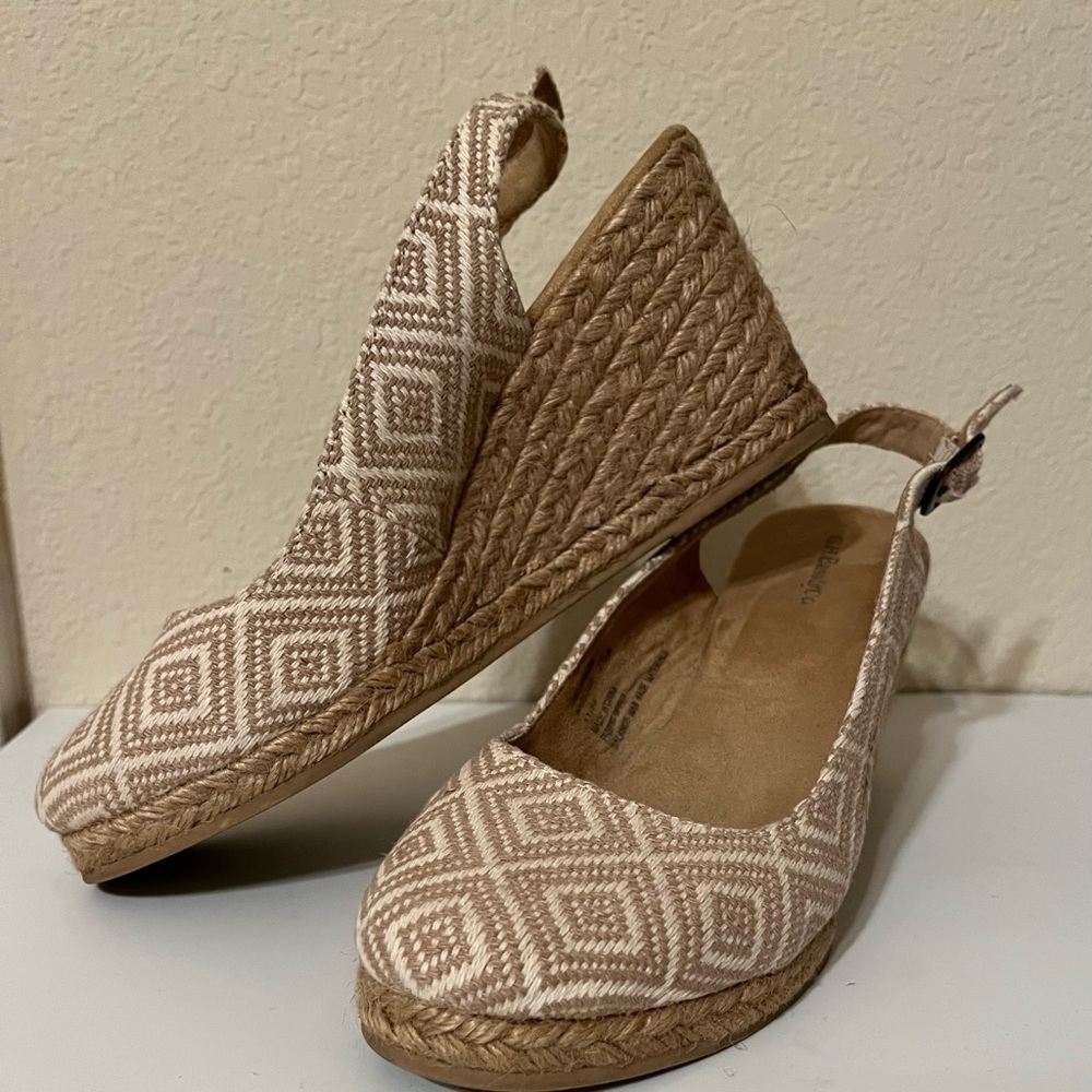 GH Bass & Co  espadrilles